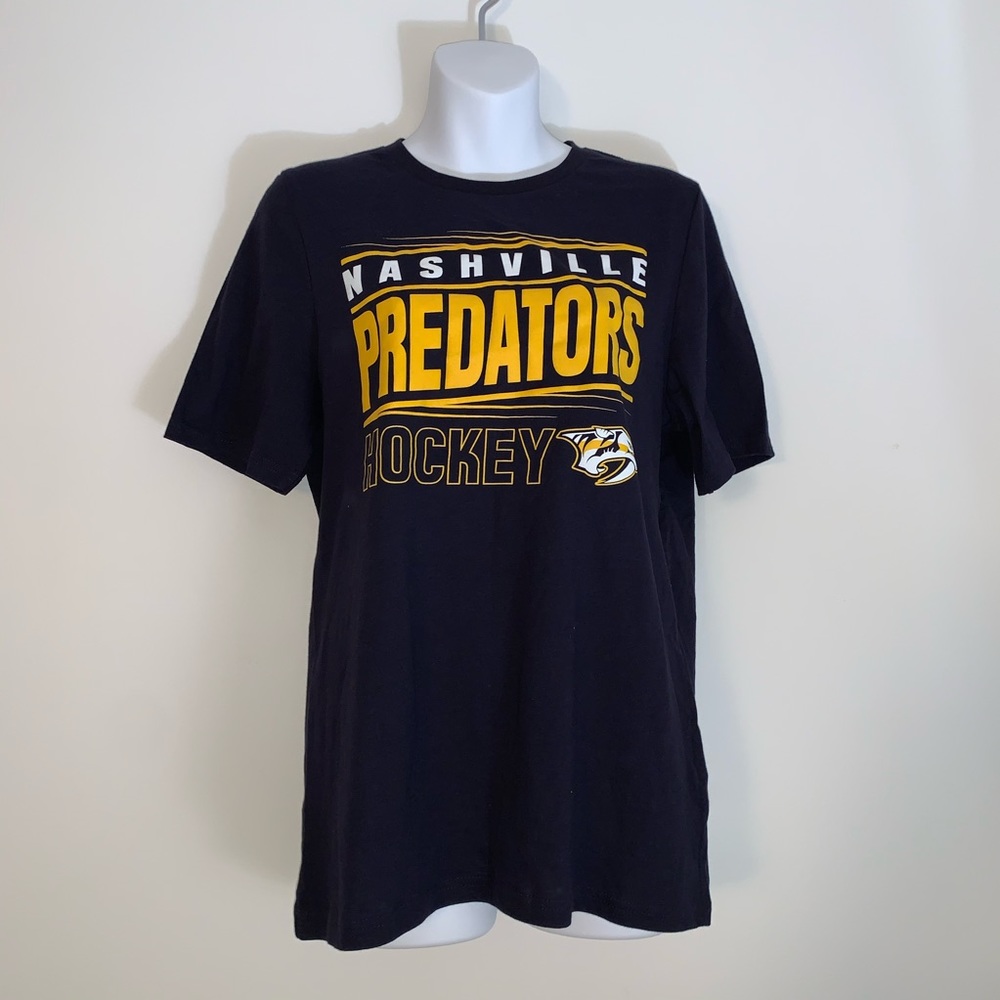 NWOT Nashville Predators NHL Shirt // Small